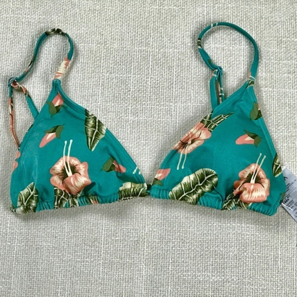 NWT RVCA Floral Bikini Top